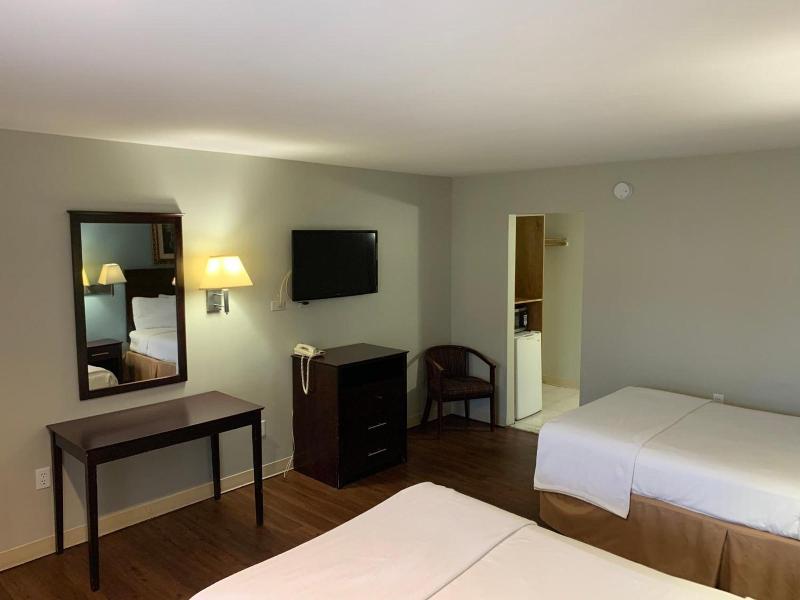 Crystal Inn Eatontown image