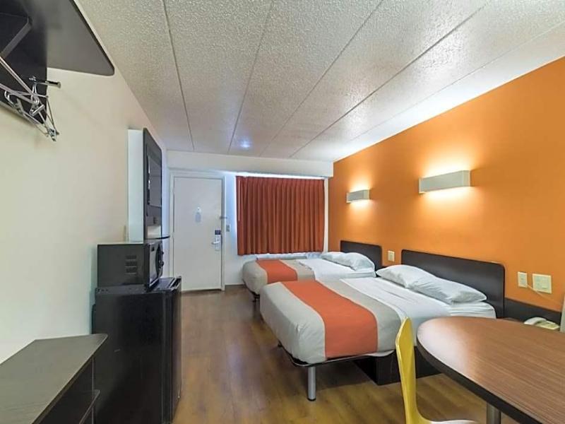 Motel 6 Crawfordsville, IN image