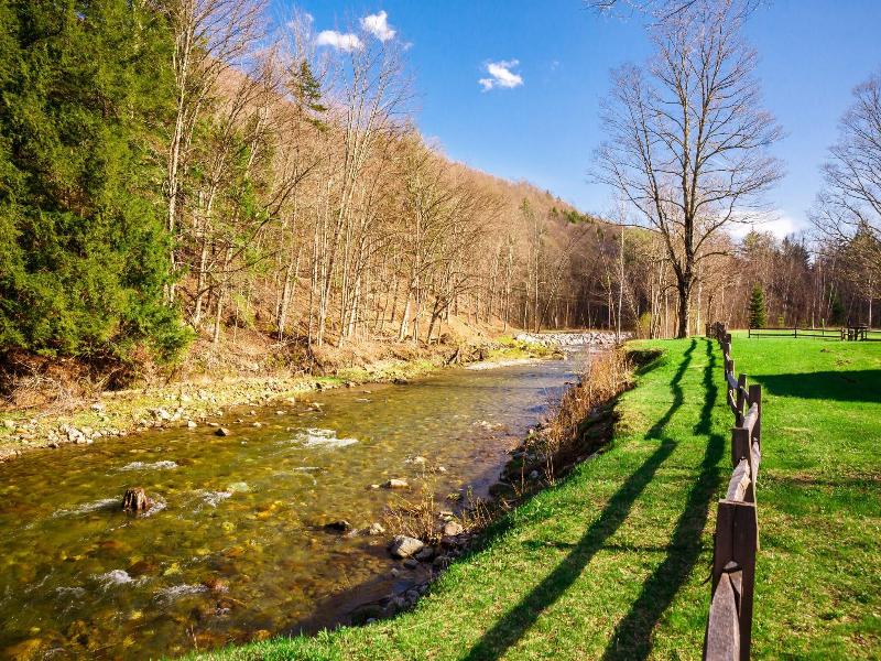 Clear River Inn image