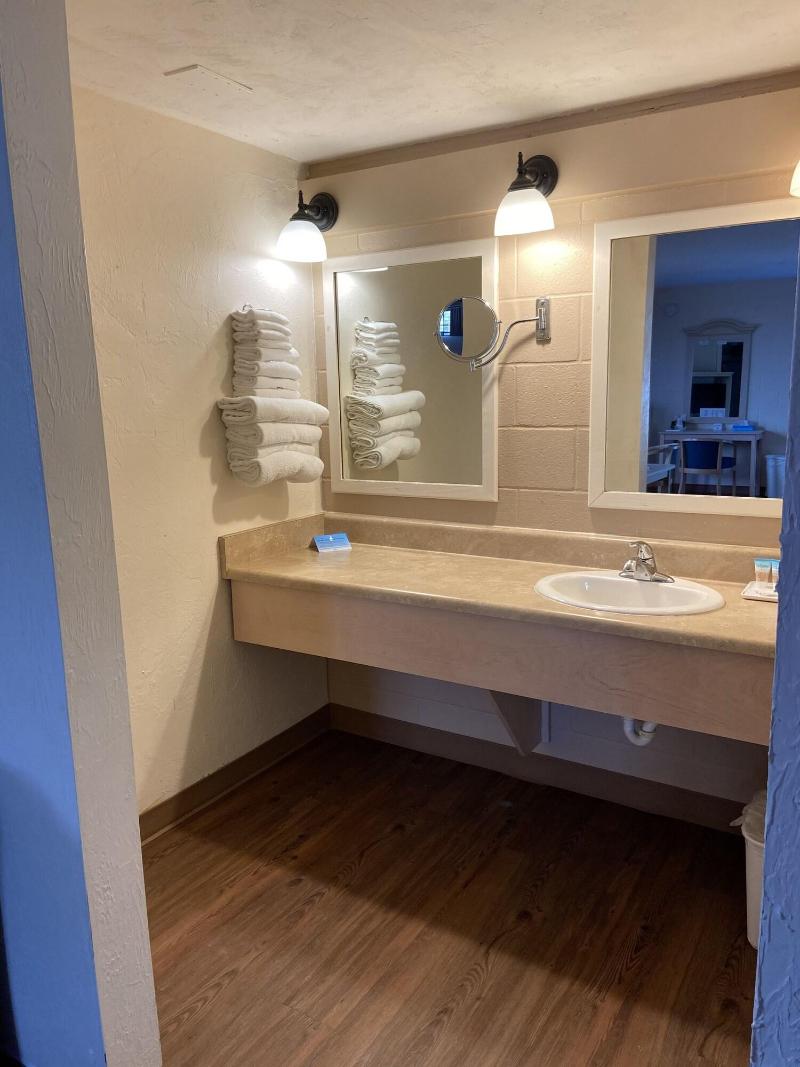 Buccaneer Inn image