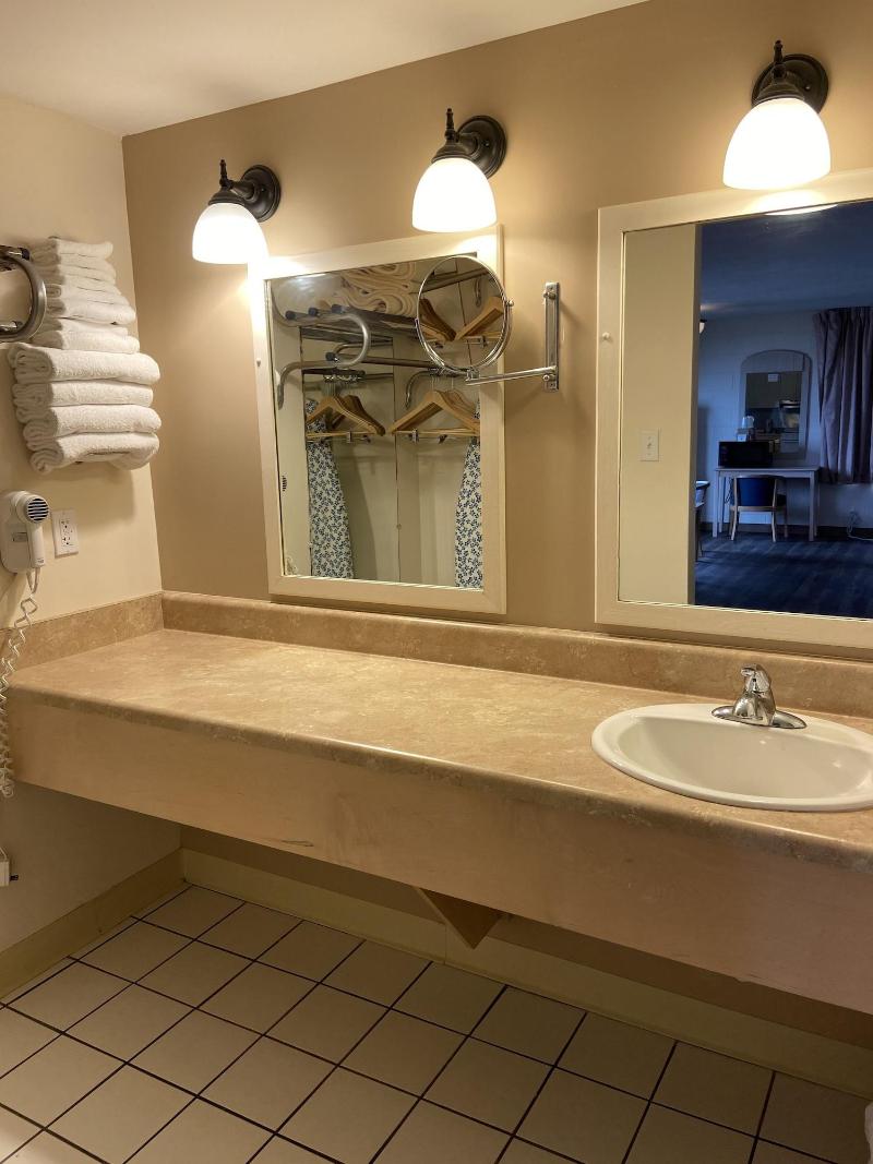 Buccaneer Inn image
