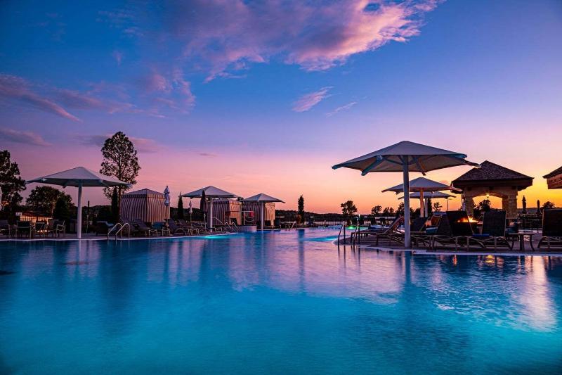 Shangri-La Resort image