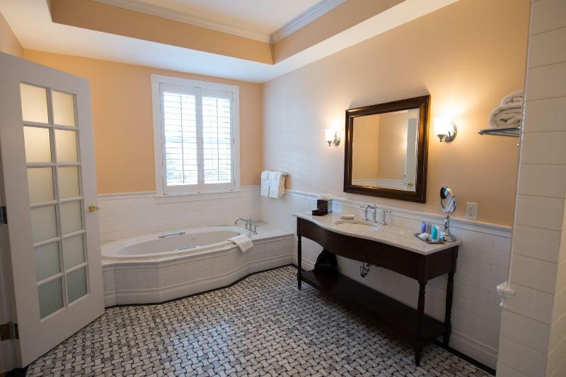 Mills Park Hotel image
