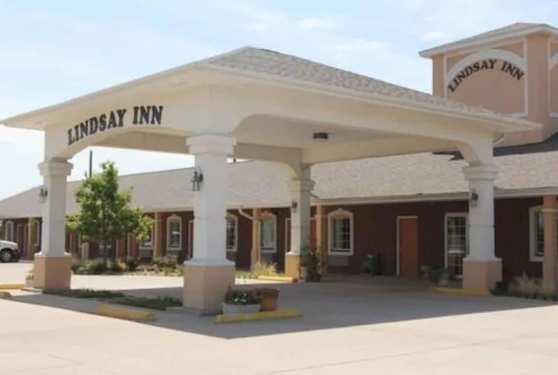 Lindsay Inn image 9