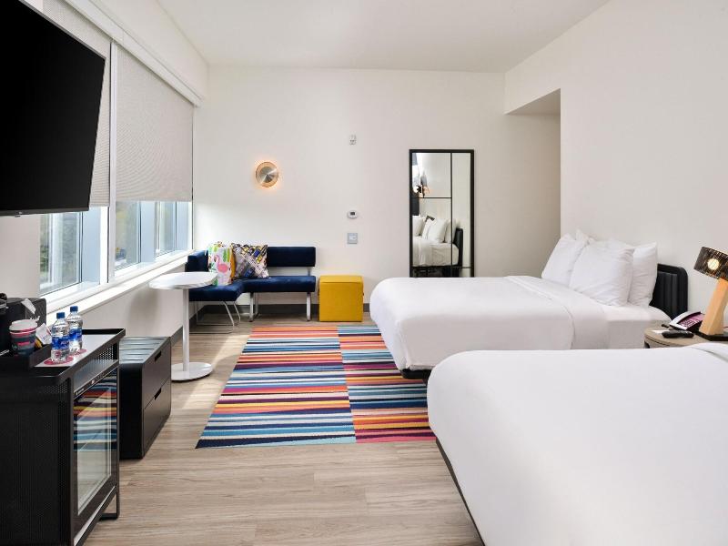 Aloft Charlotte Airport image