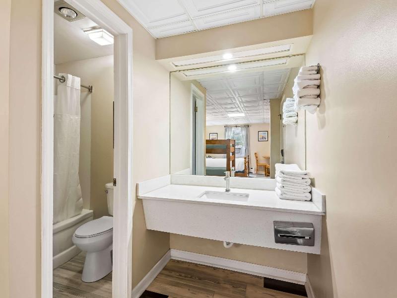 Rodeway Inn Oscoda image