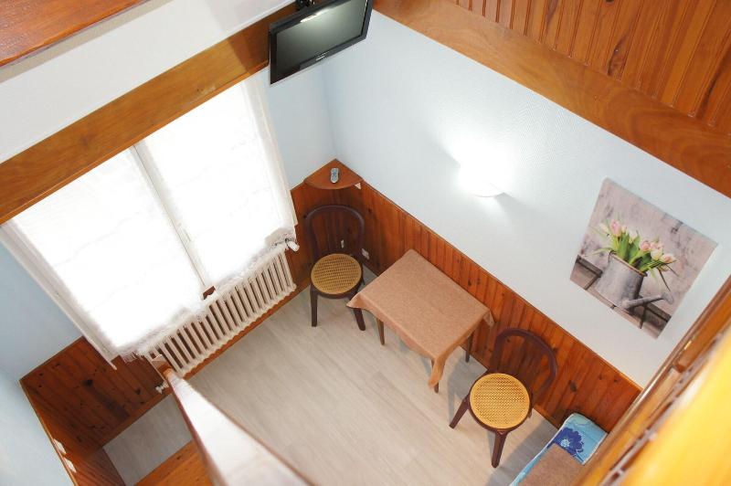 Hôtel de la place image