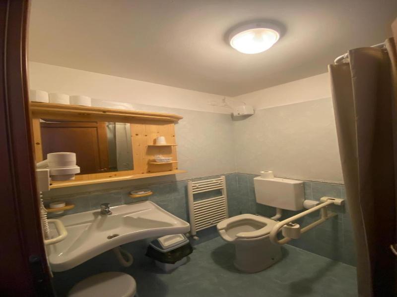 Hotel Aplis image