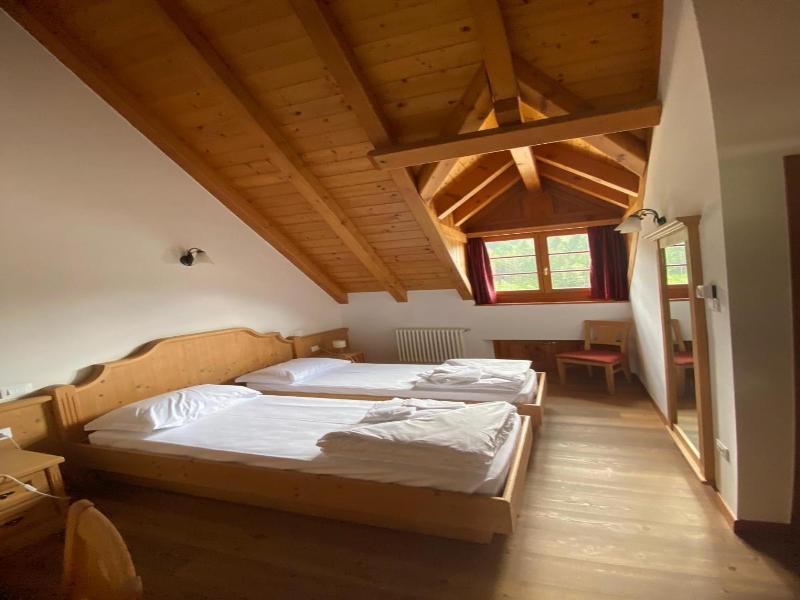 Hotel Aplis image