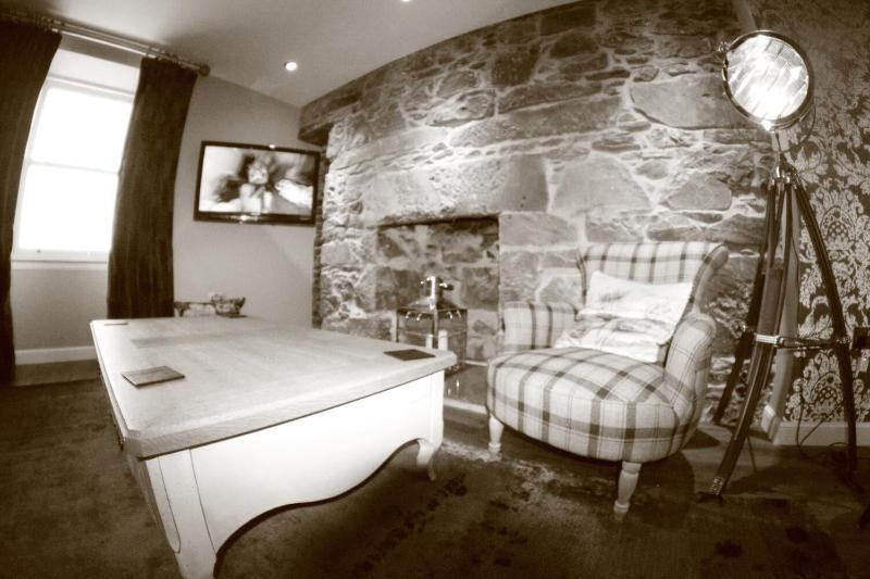 Shorehead Guest House image