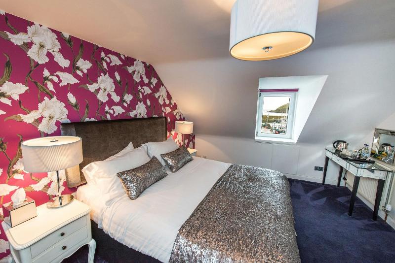 Shorehead Guest House image