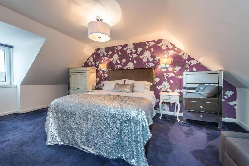 Shorehead Guest House image