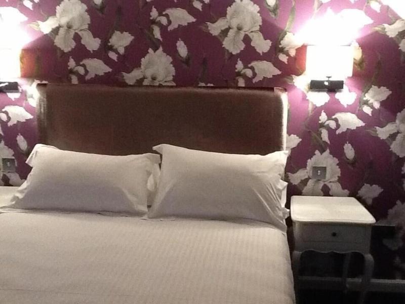 Shorehead Guest House image