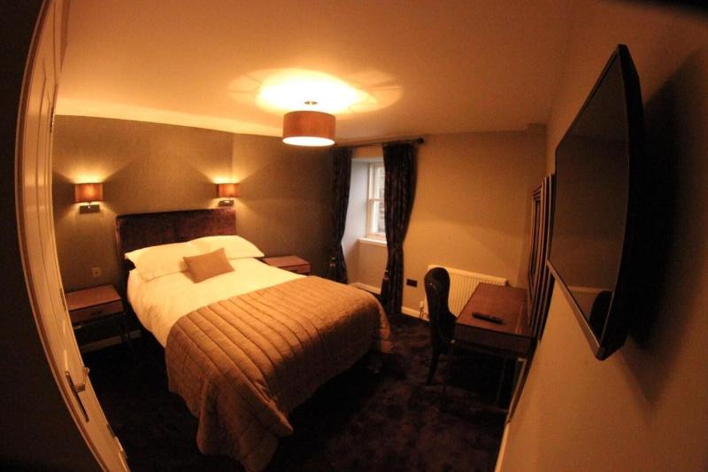 Shorehead Guest House image
