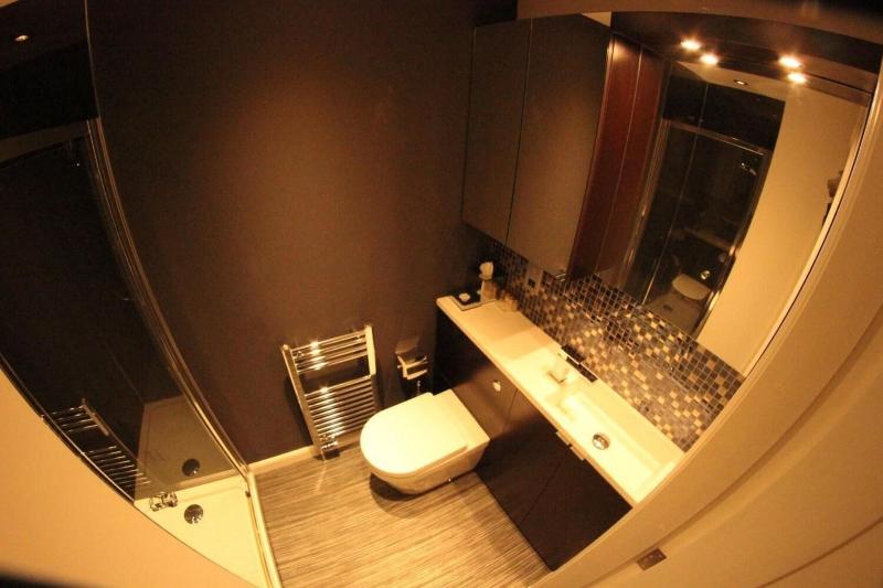 Shorehead Guest House image