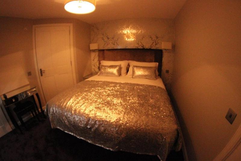 Shorehead Guest House image