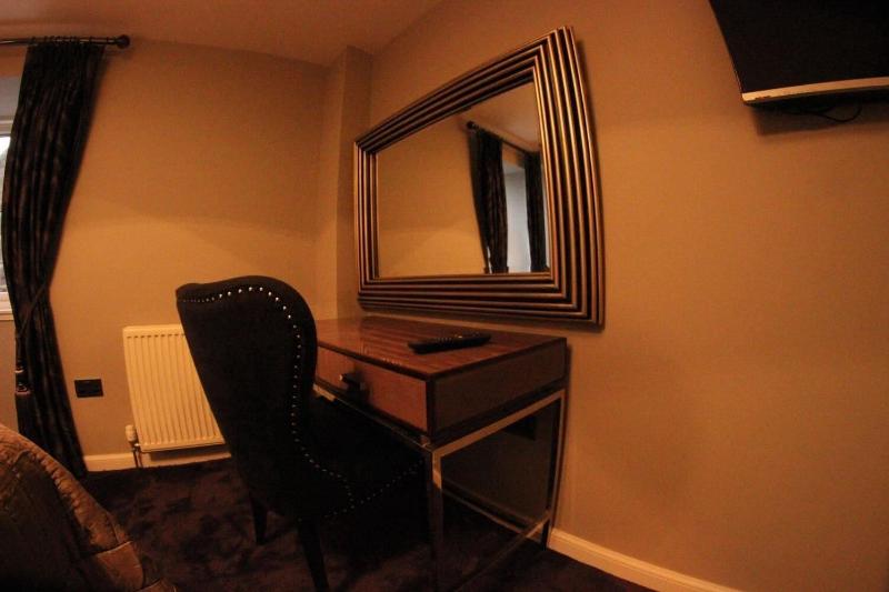 Shorehead Guest House image