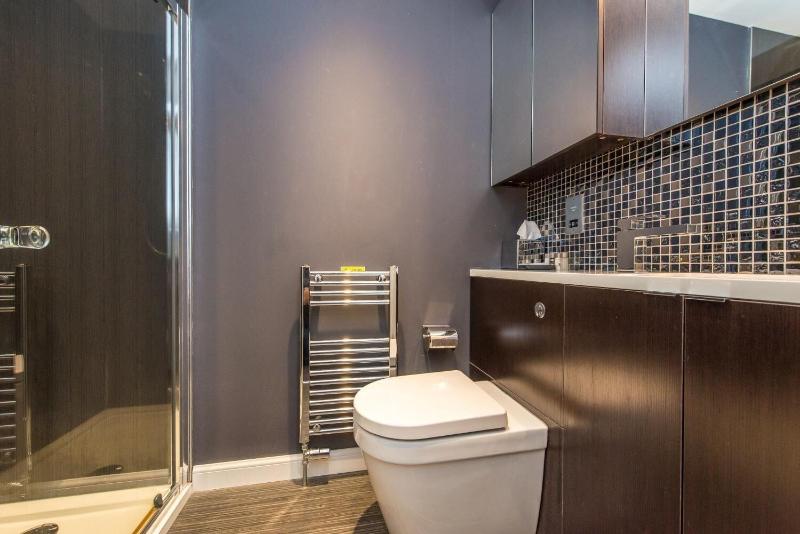 Shorehead Guest House image