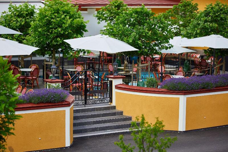 Höörs Gästgifwaregård image