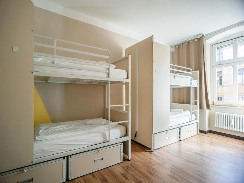 Eastseven Berlin Hostel image