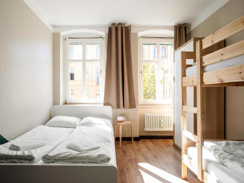 Eastseven Berlin Hostel image