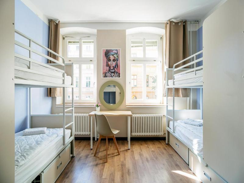 Eastseven Berlin Hostel image