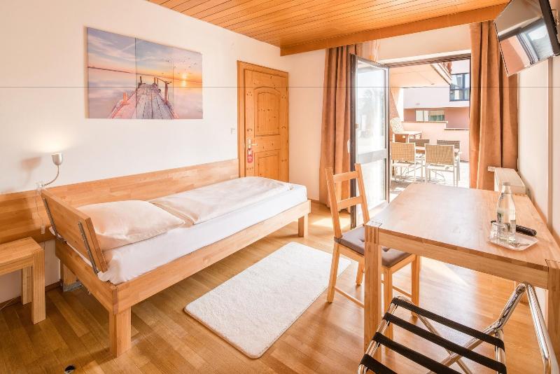 Hotel Bettstadl - Landshut image