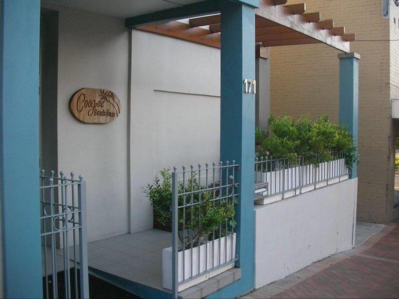 Coogee Beach House - Hostel image