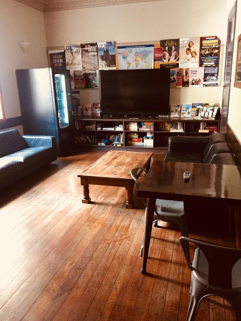 Coogee Beach House - Hostel image