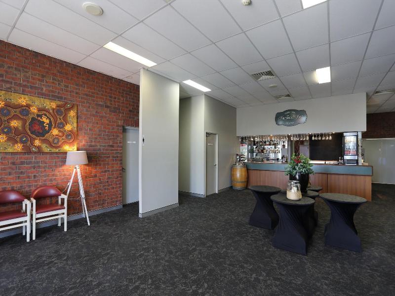 Redhill Tamworth Motor Inn & Conference Centre image