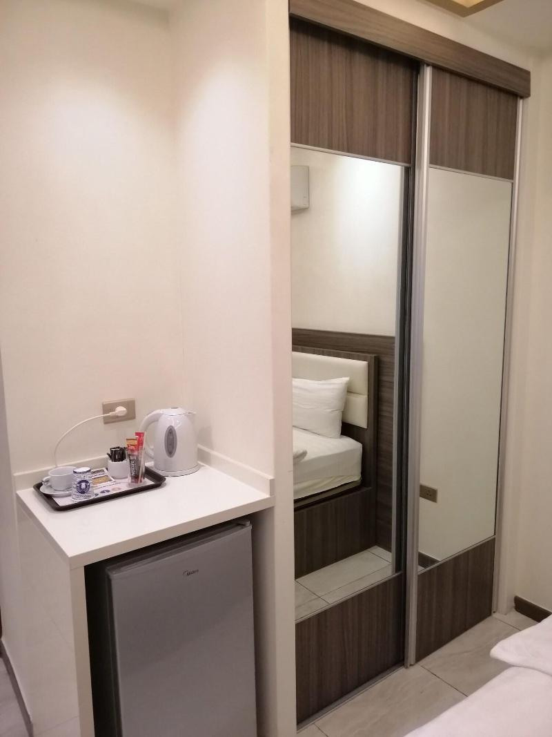 Seven Days Hotel image