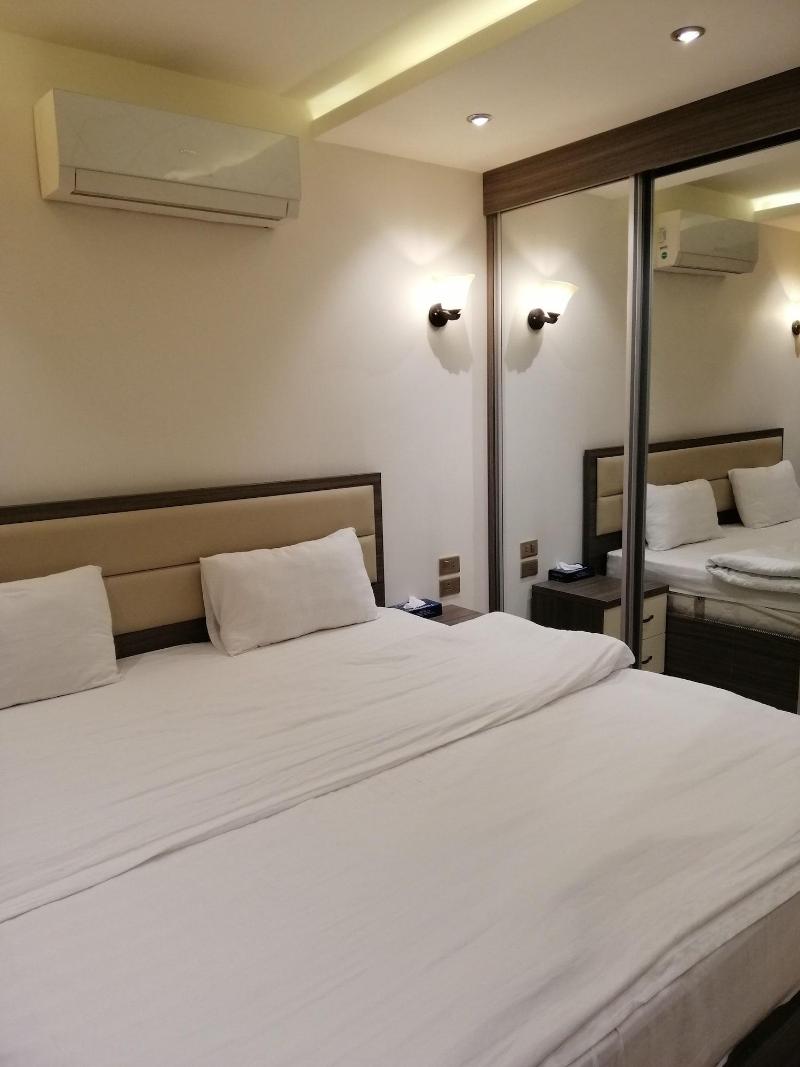 Seven Days Hotel image
