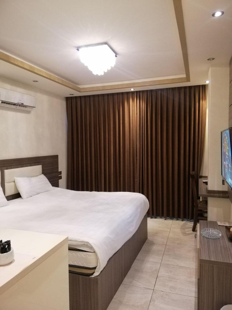 Seven Days Hotel image