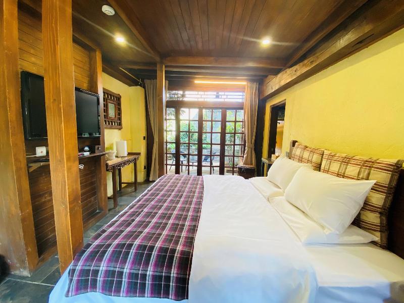 Blossom Hill Inn Neverland image