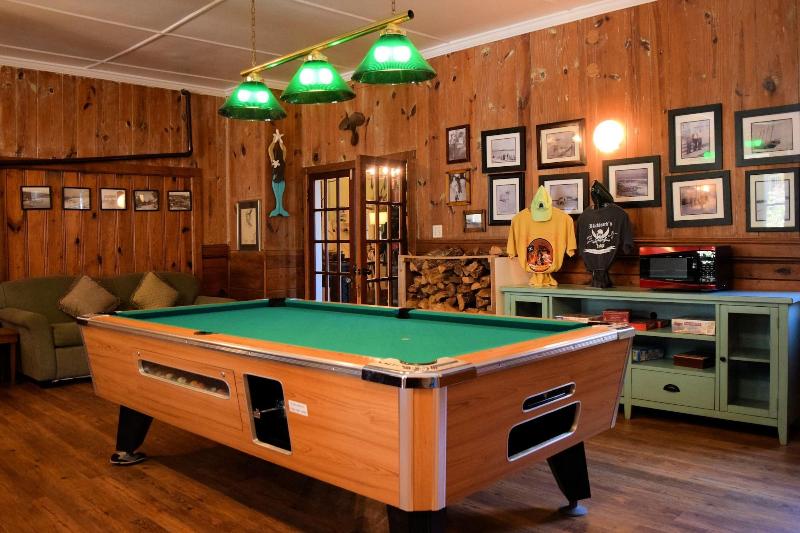 Blackbeard's Lodge image