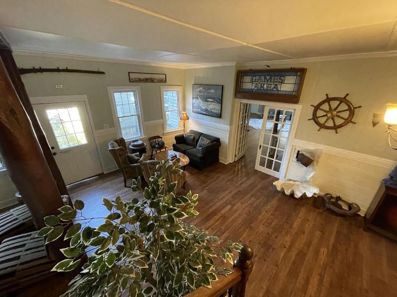 Blackbeard's Lodge image