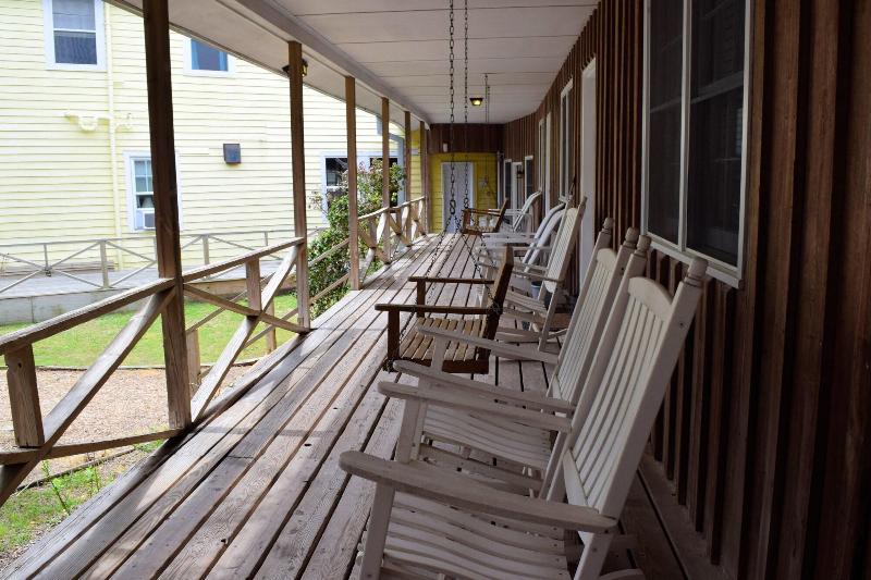 Blackbeard's Lodge image
