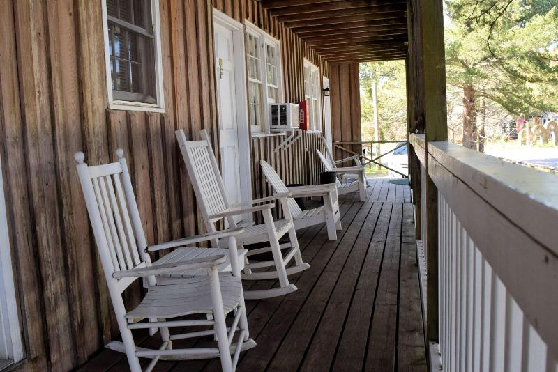 Blackbeard's Lodge image