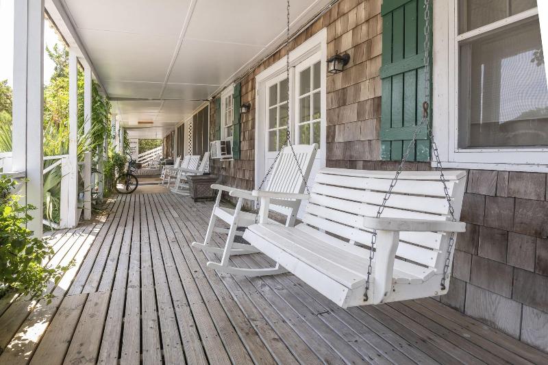 Blackbeard's Lodge image