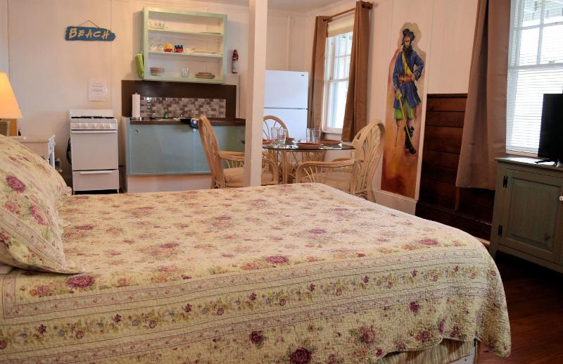 Blackbeard's Lodge image