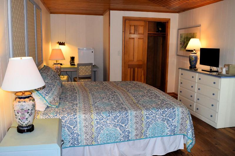 Blackbeard's Lodge image