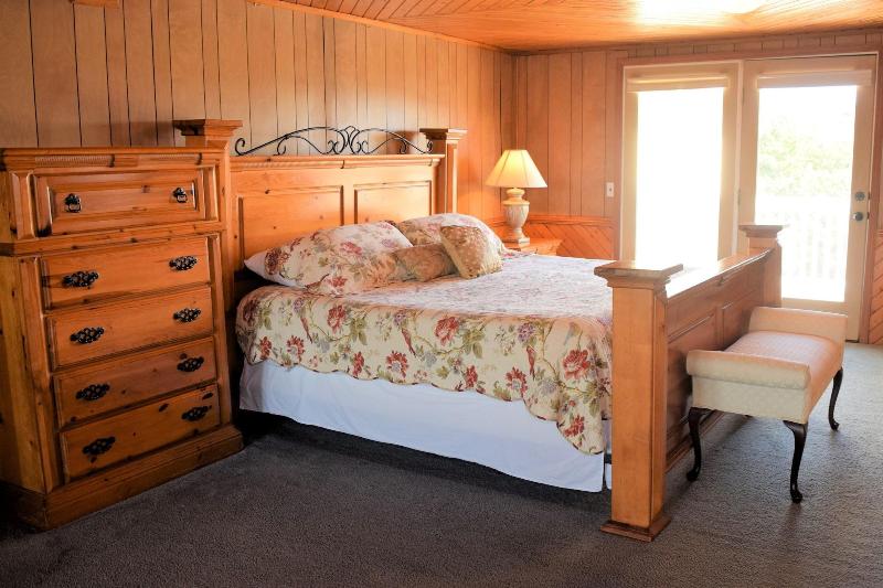 Blackbeard's Lodge image