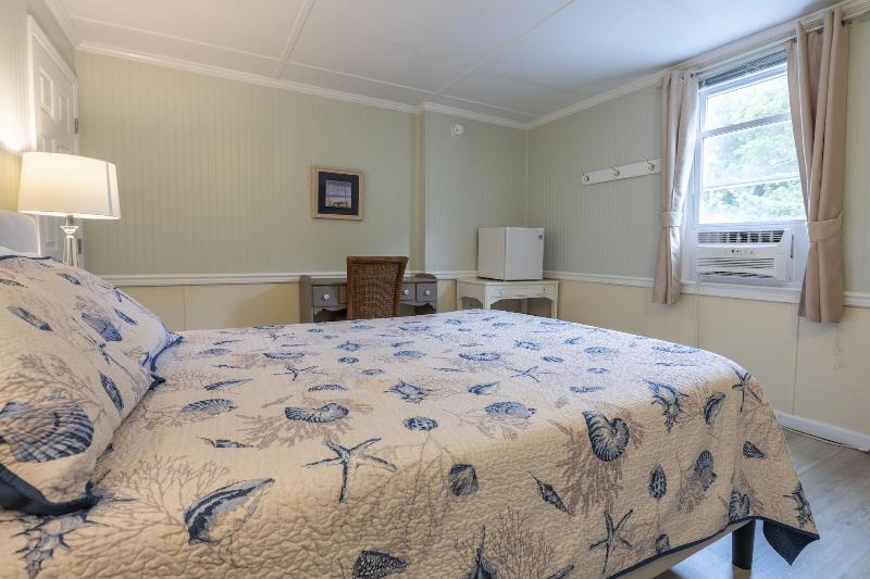 Blackbeard's Lodge image