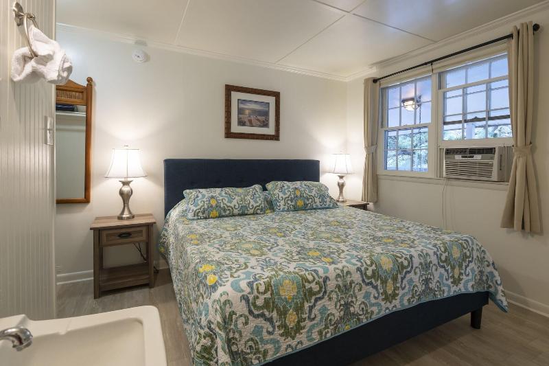 Blackbeard's Lodge image