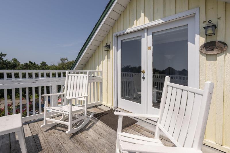 Blackbeard's Lodge image