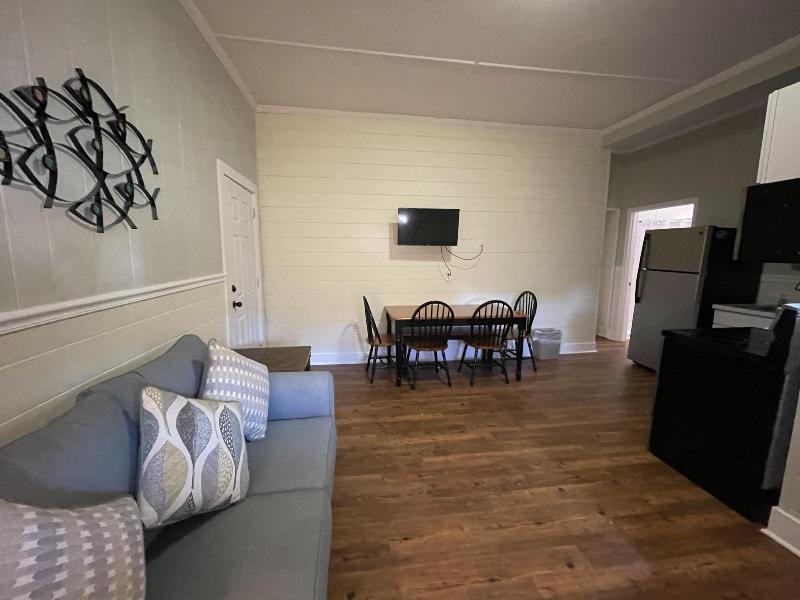 Blackbeard's Lodge image