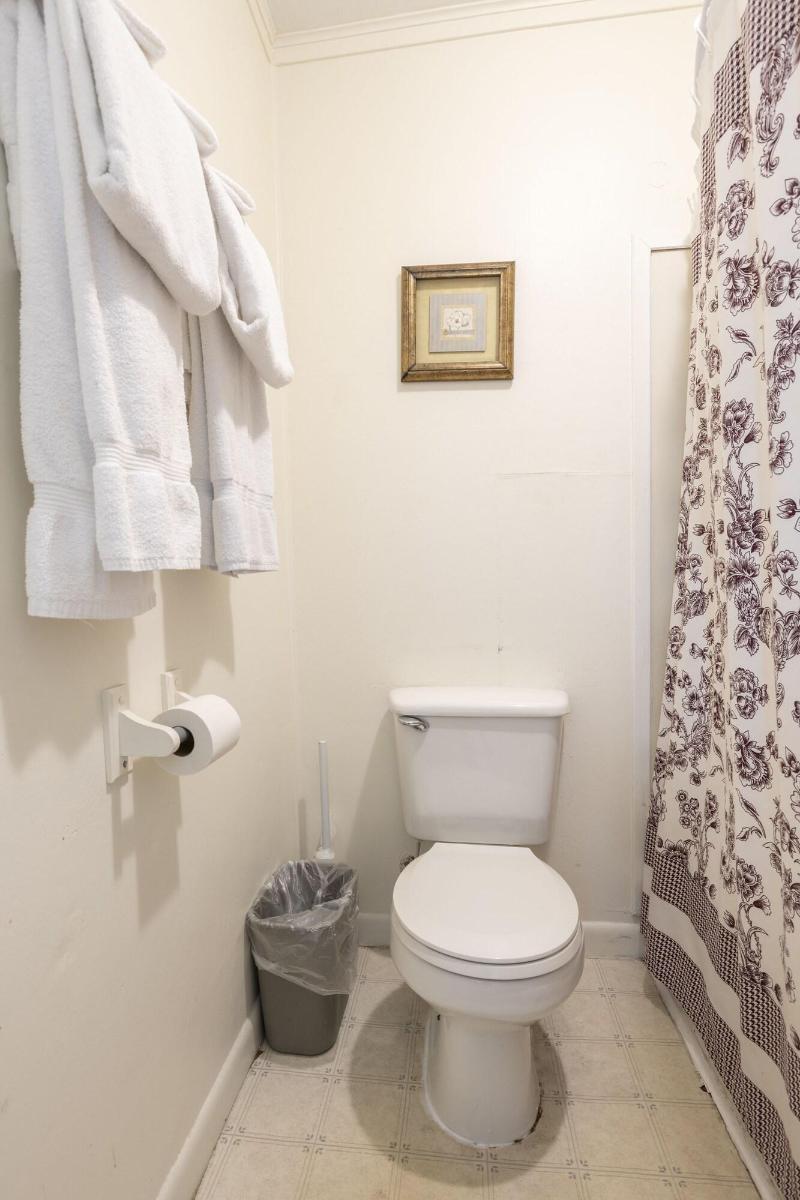 Blackbeard's Lodge image