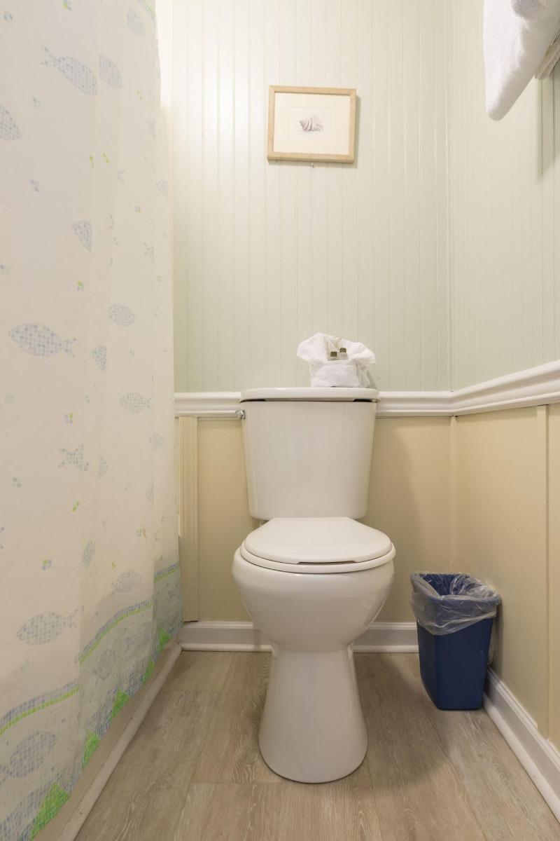 Blackbeard's Lodge image