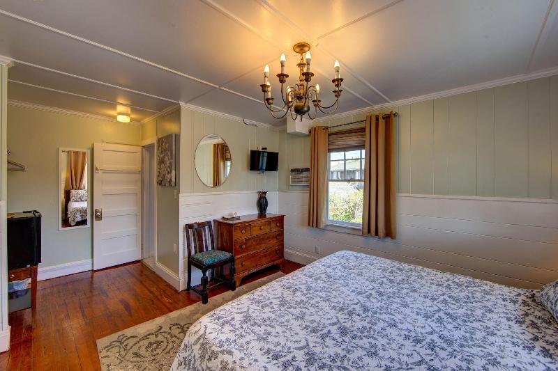 Blackbeard's Lodge image