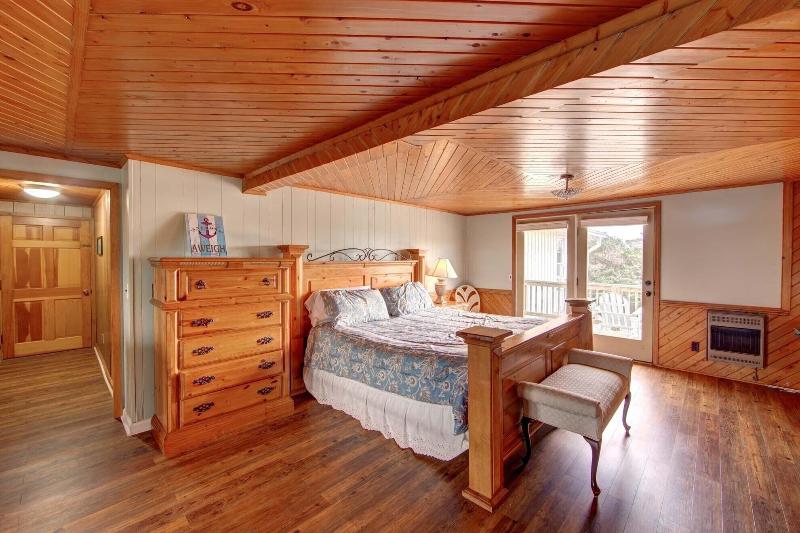 Blackbeard's Lodge image